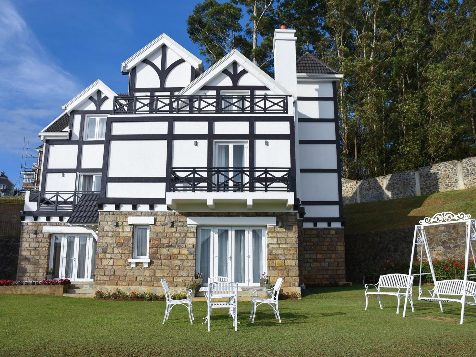 Little England By Joes Hotel Нувара Елия Екстериор снимка