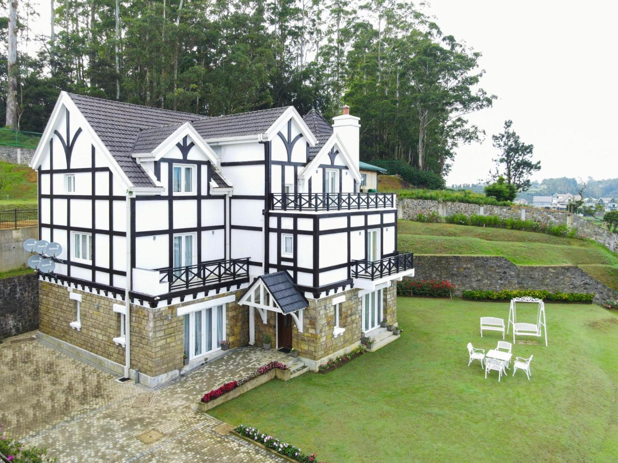 Little England By Joes Hotel Нувара Елия Екстериор снимка