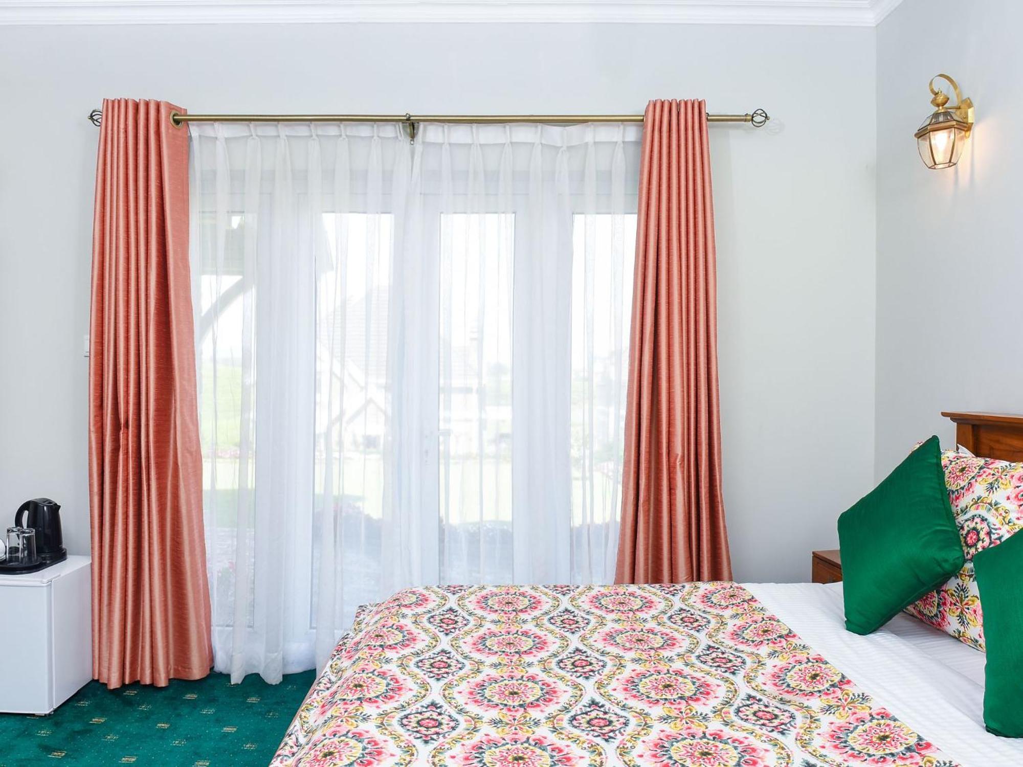 Little England By Joes Hotel Нувара Елия Екстериор снимка